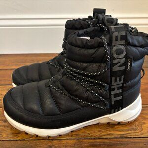 The North Face Thermoball Winter Lace Up Boots - Black size 8
